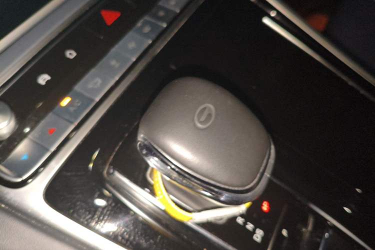 Used GAC Trumpchi M8 2021 Lingxiu Series 390T Deluxe Edition Gear Lever