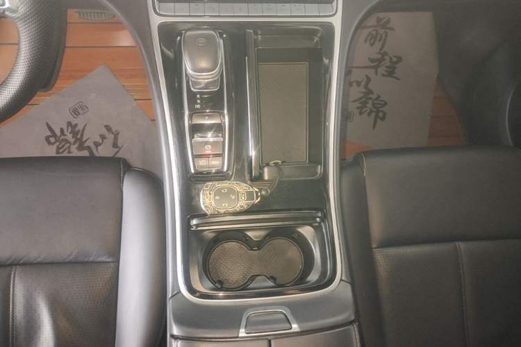 Used GAC Trumpchi M8 2021 Lingxiu Series 390T Deluxe Edition Gear Lever