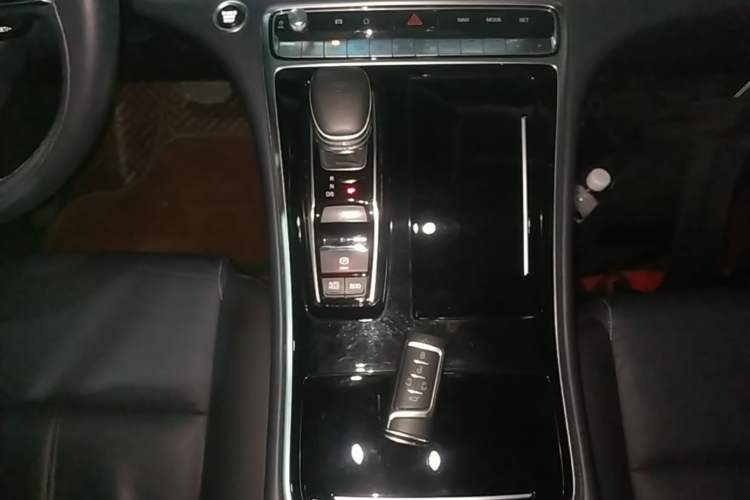 Used GAC Trumpchi M8 2021 Lingxiu Series 390T Deluxe Edition Gear Lever