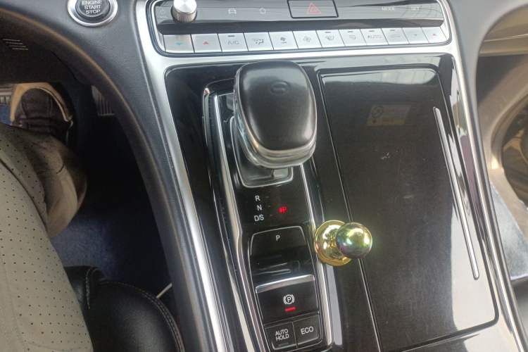 Used GAC Trumpchi M8 2021 Lingxiu Series 390T Deluxe Edition Gear Lever