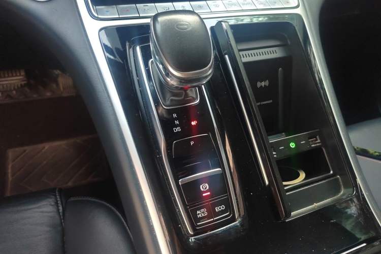 Used GAC Trumpchi M8 2021 Lingxiu Series 390T Deluxe Edition Gear Lever