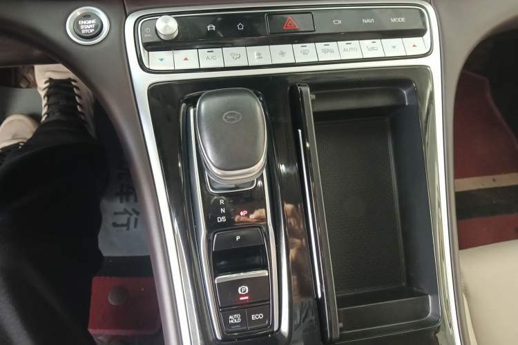 Used GAC Trumpchi M8 2021 Lingxiu Series 390T Ultimate Edition Gear Lever