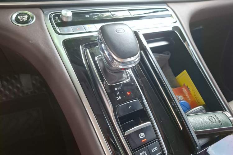 Used GAC Trumpchi M8 2021 Lingxiu Series 390T Luxury Edition Gear Lever
