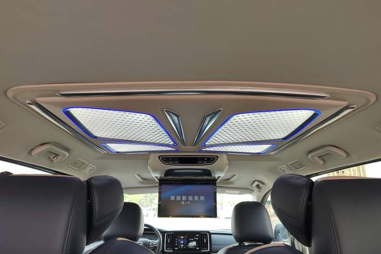 Used GAC Trumpchi M8 2021 Lingxiu Series 390T Deluxe Edition Interior 10