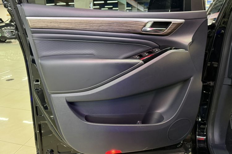 Used GAC Trumpchi M8 2021 Lingxiu Series 390T Ultimate Edition Interior 11