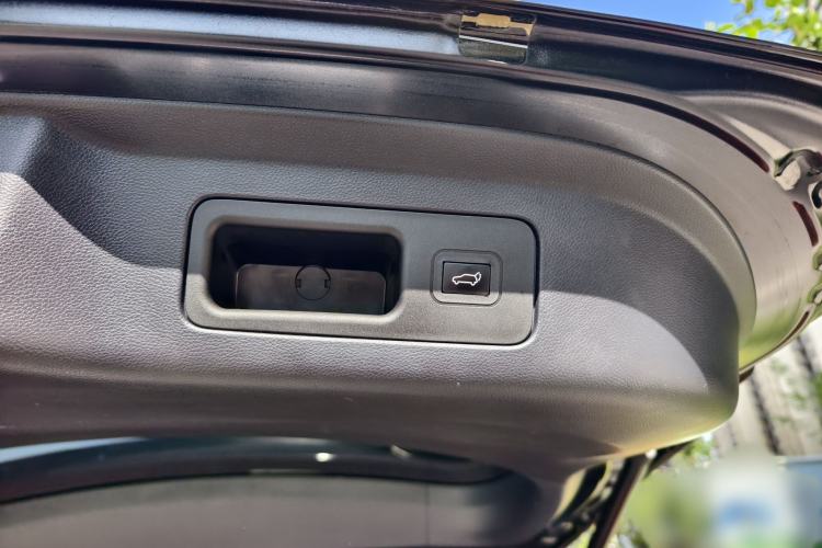 Used GAC Trumpchi M8 2021 Lingxiu Series 390T Deluxe Edition Interior 12