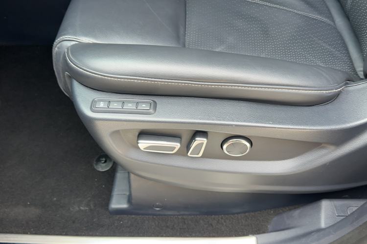 Used GAC Trumpchi M8 2021 Master Series 390T Ultimate Edition Interior 2