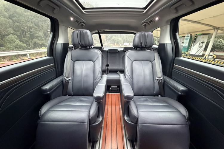 Used GAC Trumpchi M8 2021 Lingxiu Series 390T Deluxe Edition Interior 2