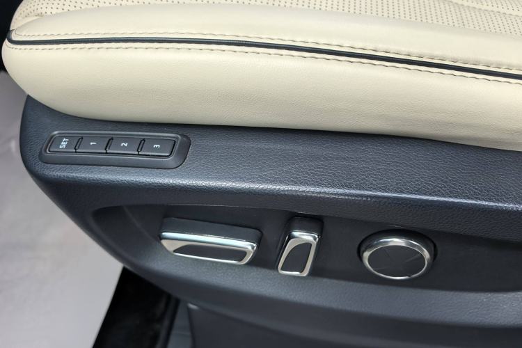 Used GAC Trumpchi M8 2021 Master Series 390T Four-Seat Deluxe Edition Interior 4