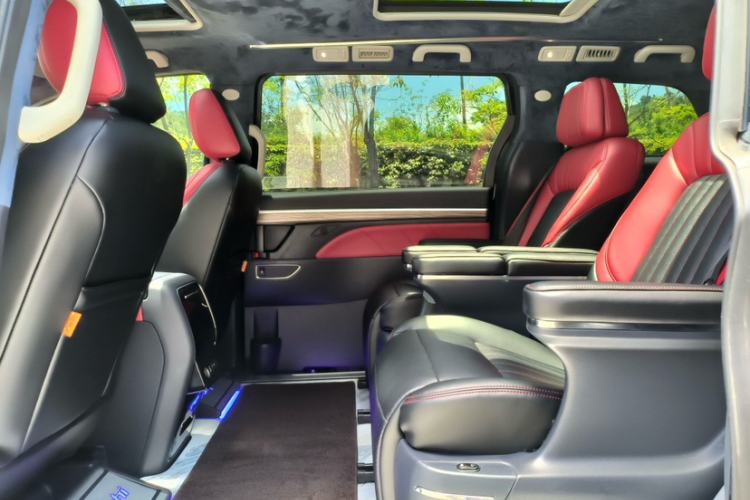 Used GAC Trumpchi M8 2021 Master Series 390T Prestige Edition Interior 4