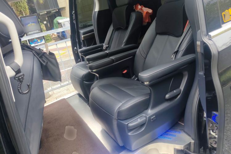 Used GAC Trumpchi M8 2021 Lingxiu Series 390T Deluxe Edition Interior 4