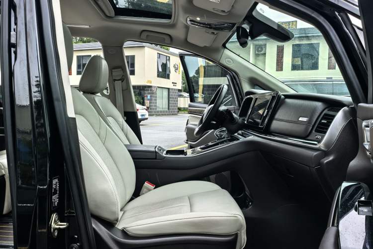 Used GAC Trumpchi M8 2021 Master Series 390T Ultimate Edition Interior 4