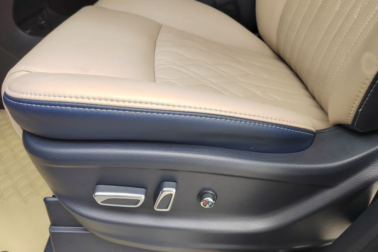Used GAC Trumpchi M8 2021 Lingxiu Series 390T Deluxe Edition Interior 7