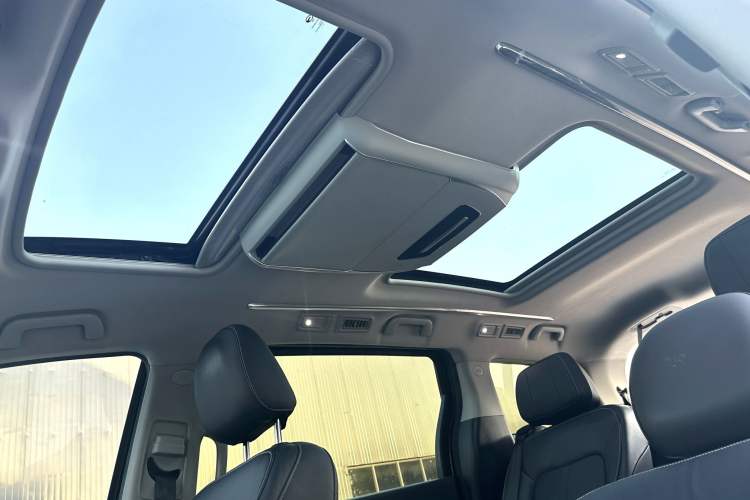 Used GAC Trumpchi M8 2021 Lingxiu Series 390T Ultimate Edition Interior 9