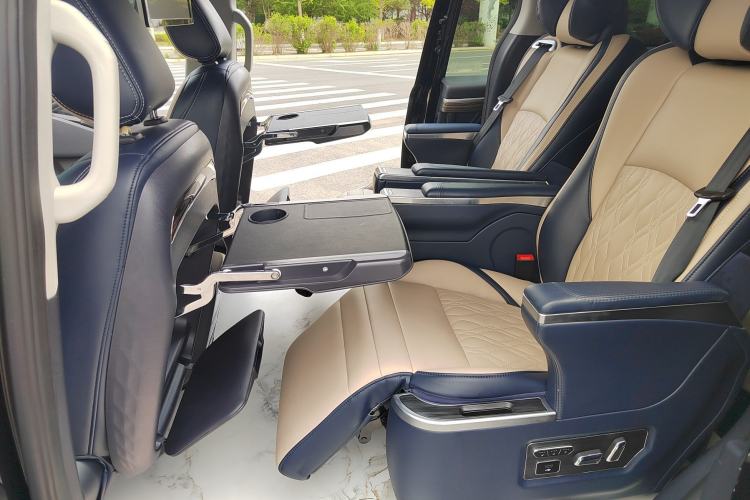 Used GAC Trumpchi M8 2021 Lingxiu Series 390T Deluxe Edition Interior 9