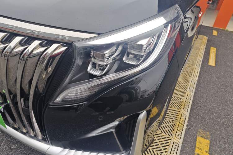Used GAC Trumpchi M8 2021 Master Series 390T Ultimate Edition Left Front Headlight