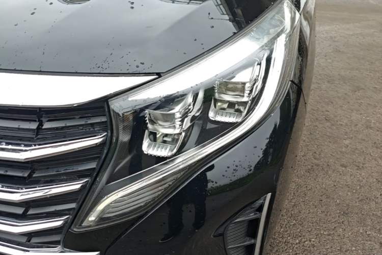 Used GAC Trumpchi M8 2021 Lingxiu Series 390T Deluxe Edition Left Front Headlight