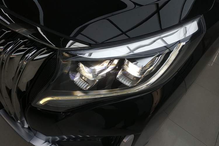 Used GAC Trumpchi M8 2021 Master Series 390T Ultimate Edition Left Front Headlight