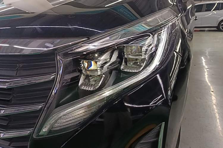 Used GAC Trumpchi M8 2021 Lingxiu Series 390T Deluxe Edition Left Front Headlight
