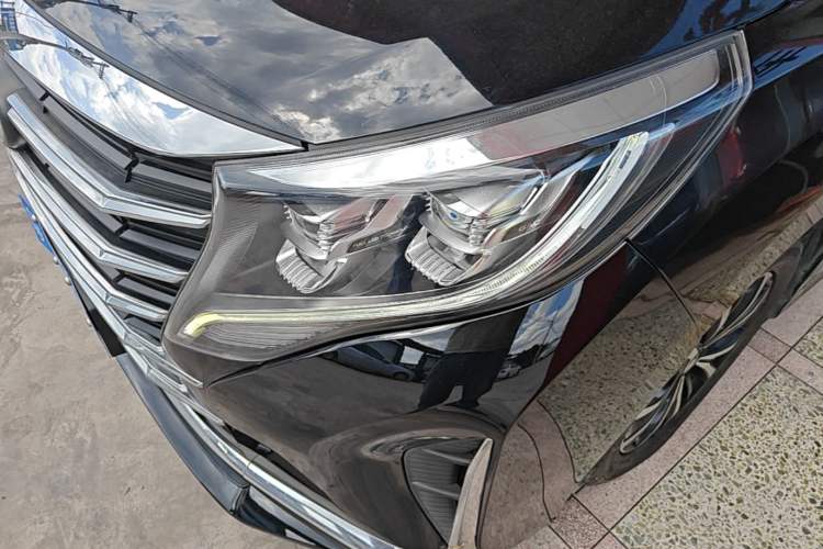 Used GAC Trumpchi M8 2021 Lingxiu Series 390T Deluxe Edition Left Front Headlight