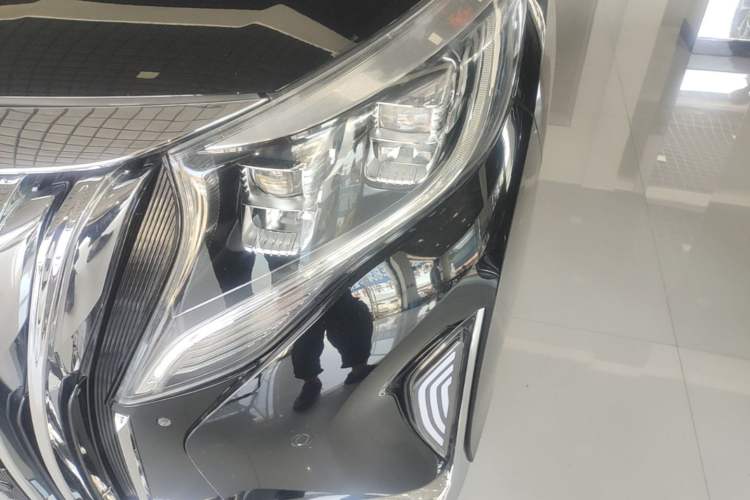 Used GAC Trumpchi M8 2021 Lingxiu Series 390T Deluxe Edition Left Front Headlight
