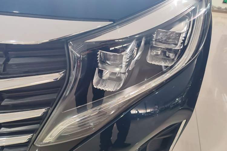 Used GAC Trumpchi M8 2021 Lingxiu Series 390T Ultimate Edition Left Front Headlight