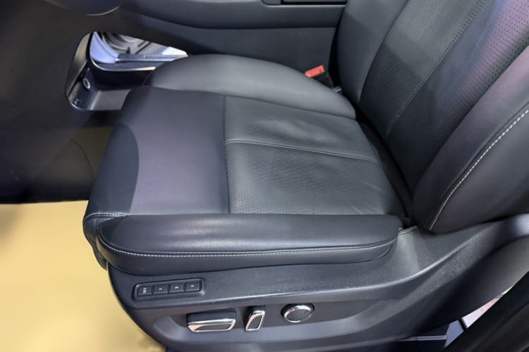 Used GAC Trumpchi M8 2021 Lingxiu Series 390T Ultimate Edition Left Front Seat