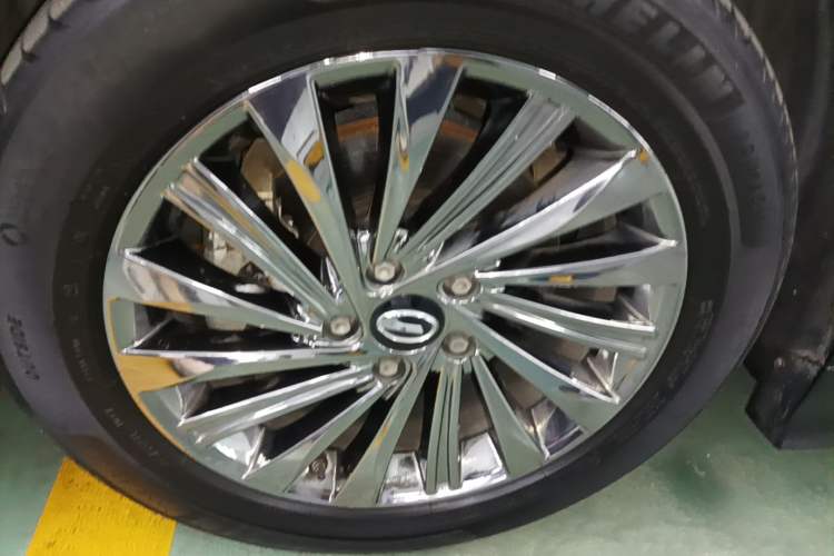 Used GAC Trumpchi M8 2021 Master Series 390T Ultimate Edition Left Front Wheel Hub
