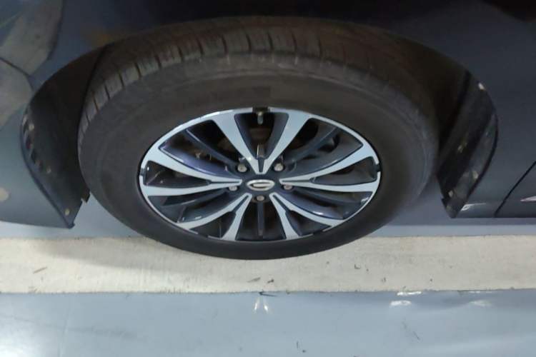 Used GAC Trumpchi M8 2021 Lingxiu Series 390T Deluxe Edition Left Front Wheel Hub