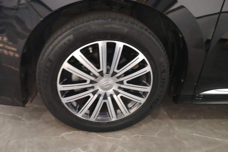 Used GAC Trumpchi M8 2021 Lingxiu Series 390T Ultimate Edition Left Front Wheel Hub