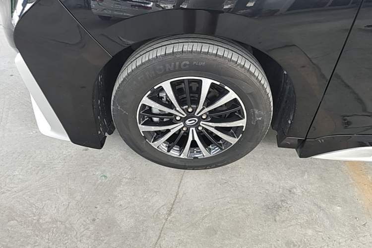 Used GAC Trumpchi M8 2021 Revised Version Lingxiu Series 390T Luxury Edition Left Front Wheel Hub