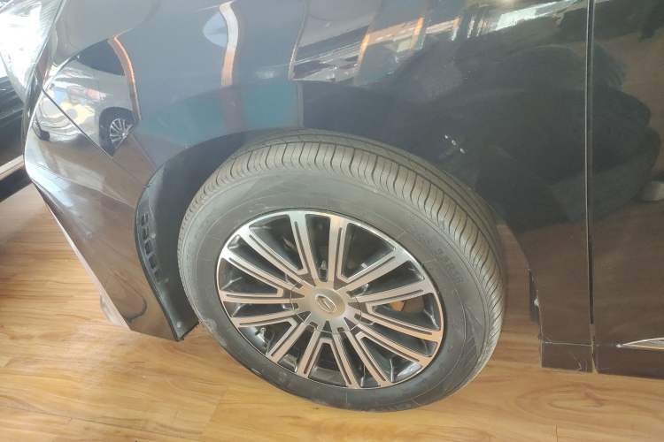 Used GAC Trumpchi M8 2021 Lingxiu Series 390T Deluxe Edition Left Front Wheel Hub