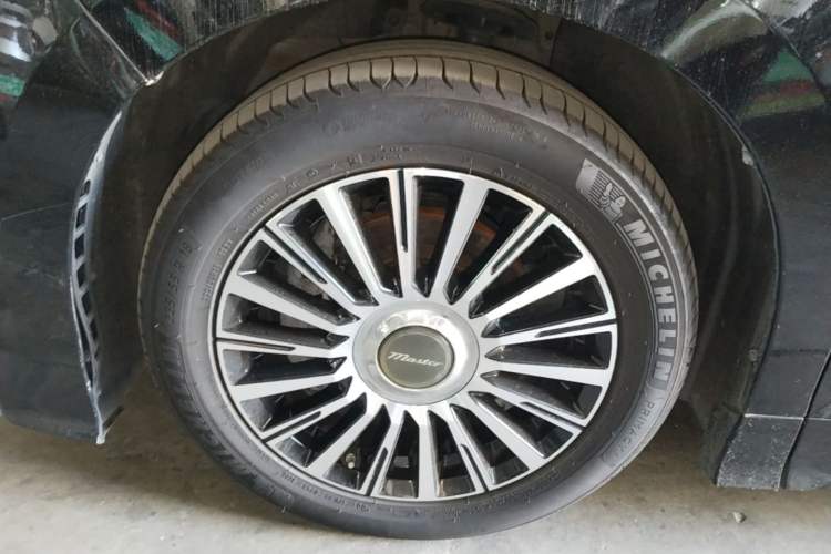 Used GAC Trumpchi M8 2021 Master Series 390T Four-Seat Deluxe Edition Left Front Wheel Hub