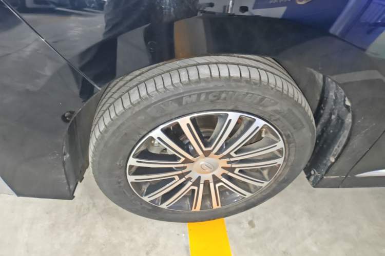 Used GAC Trumpchi M8 2021 Lingxiu Series 390T Ultimate Edition Left Front Wheel Hub