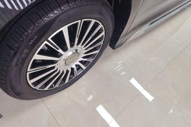 Used GAC Trumpchi M8 2021 Master Series 390T Four-Seat Deluxe Edition Left Front Wheel Hub