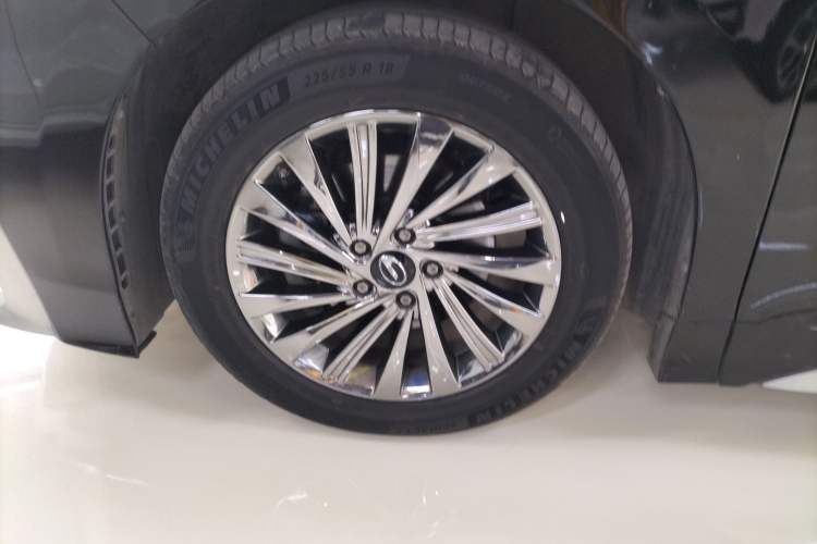 Used GAC Trumpchi M8 2021 Master Series 390T Ultimate Edition Left Front Wheel Hub