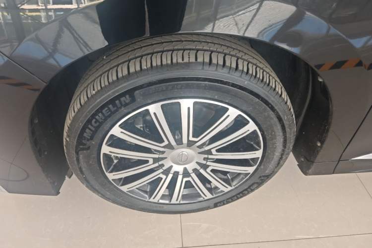 Used GAC Trumpchi M8 2021 Lingxiu Series 390T Deluxe Edition Left Front Wheel Hub