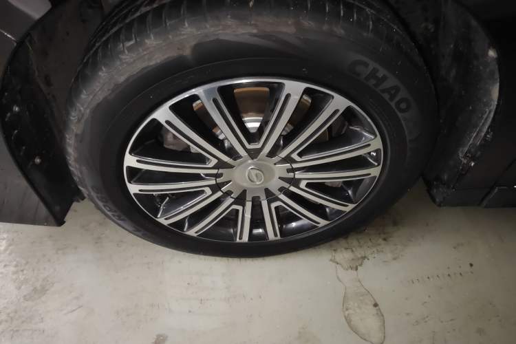 Used GAC Trumpchi M8 2021 Lingxiu Series 390T Flagship Edition Left Front Wheel Hub