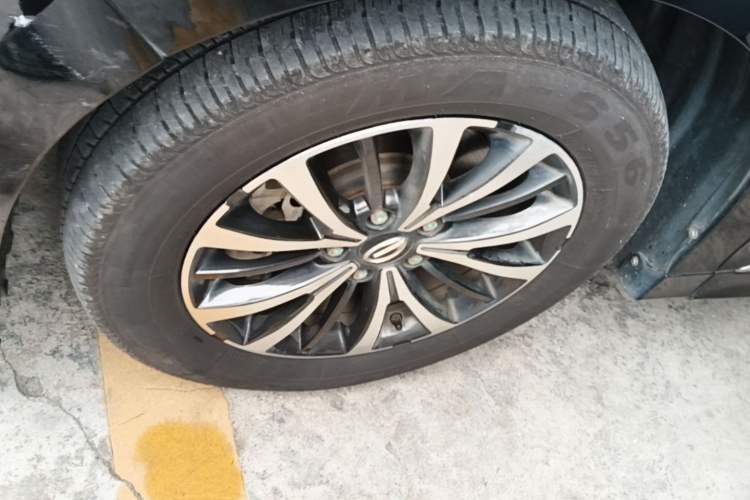 Used GAC Trumpchi M8 2021 Revised Version Lingxiu Series 390T Luxury Edition Left Front Wheel Hub