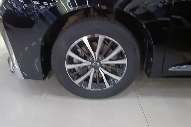 Used GAC Trumpchi M8 2021 Lingxiu Series 390T Deluxe Edition Left Front Wheel Hub