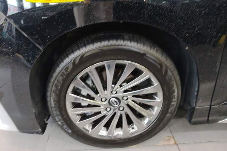 Used GAC Trumpchi M8 2021 Master Series 390T Ultimate Edition Left Front Wheel Hub