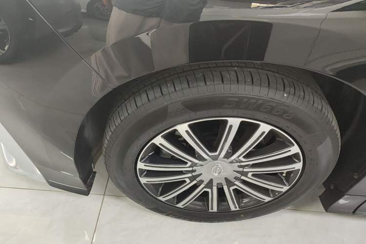 Used GAC Trumpchi M8 2021 Master Series 390T Prestige Edition Left Front Wheel Hub