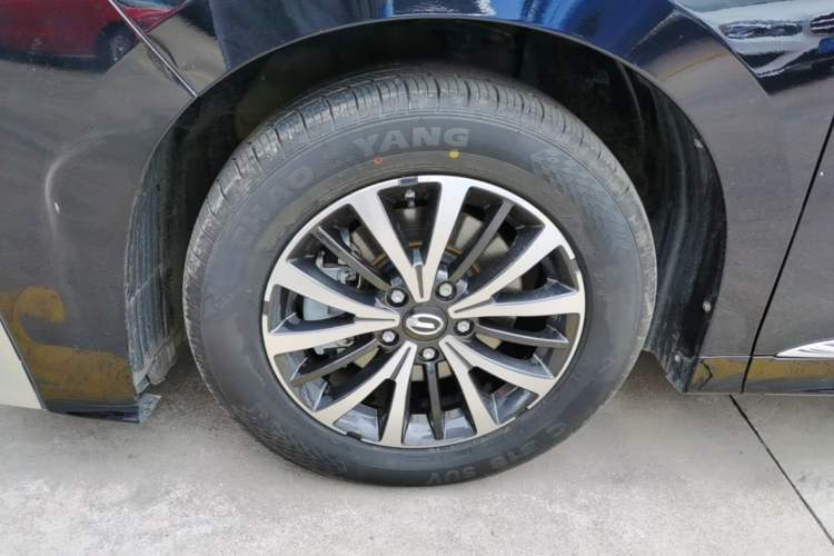 Used GAC Trumpchi M8 2021 Lingxiu Series 390T Deluxe Edition Left Front Wheel Hub
