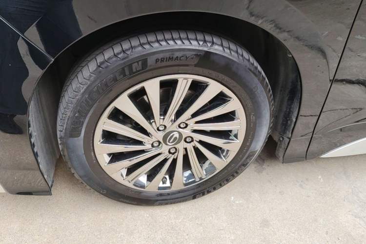 Used GAC Trumpchi M8 2021 Master Series 390T Ultimate Edition Left Front Wheel Hub