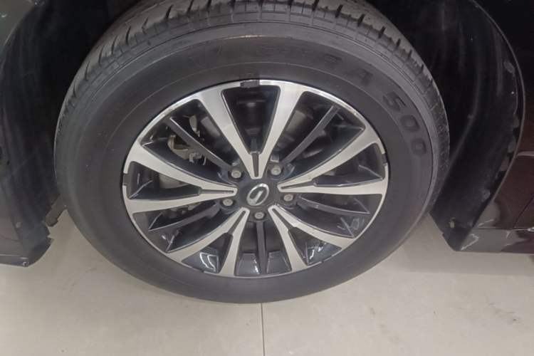 Used GAC Trumpchi M8 2021 Lingxiu Series 390T Deluxe Edition Left Front Wheel Hub
