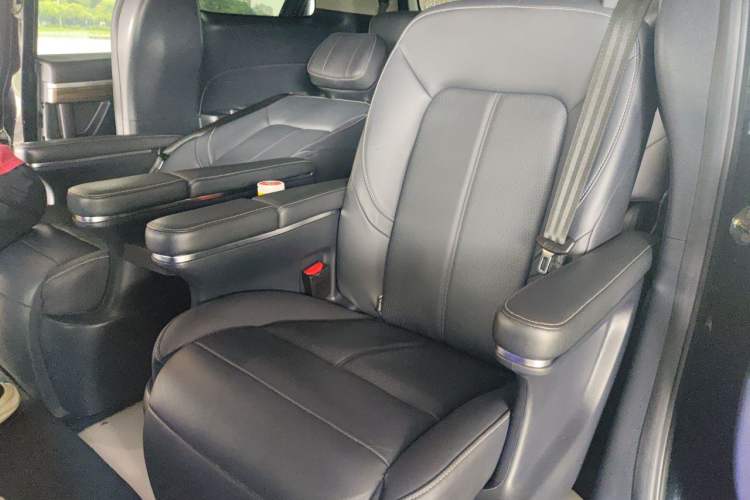 Used GAC Trumpchi M8 2021 Master Series 390T Prestige Edition Left Rear Seat