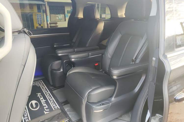 Used GAC Trumpchi M8 2021 Master Series 390T Ultimate Edition Left Rear Seat