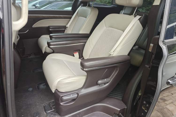 Used GAC Trumpchi M8 2021 Revised Version Lingxiu Series 390T Luxury Edition Left Rear Seat
