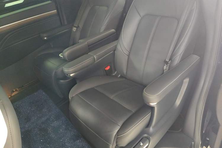Used GAC Trumpchi M8 2021 Master Series 390T Ultimate Edition Left Rear Seat