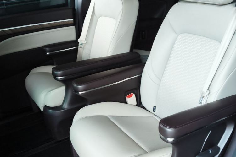 Used GAC Trumpchi M8 2021 Revised Version Lingxiu Series 390T Luxury Edition Left Rear Seat